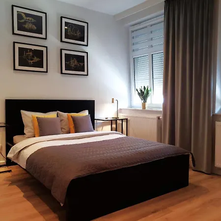 Przy Starowce - Zoni - 2 Osobne Sypialnie, 2 Separate Bedrooms In Old Town - Main Square, Amazing View, Location!