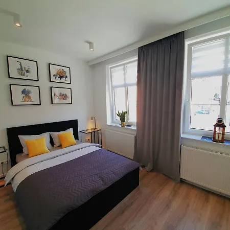 Apartman Przy Starowce - Zoni - 2 Osobne Sypialnie, 2 Separate Bedrooms In Old Town - Main Square, Amazing View, Location! *