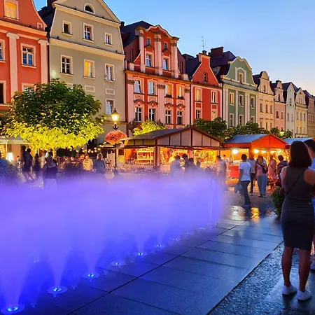 Διαμέρισμα Przy Starowce - Zoni - 2 Osobne Sypialnie, 2 Separate Bedrooms In Old Town - Main Square, Amazing View, Location! Boleslawiec (Lower Silesia)