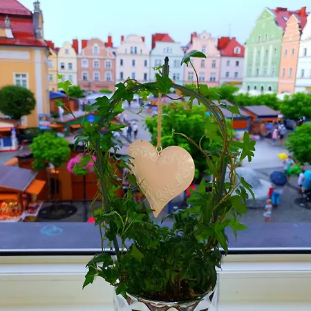 Przy Starowce - Zoni - 2 Osobne Sypialnie, 2 Separate Bedrooms In Old Town - Main Square, Amazing View, Location! Appartement Boleslawiec (Lower Silesia)