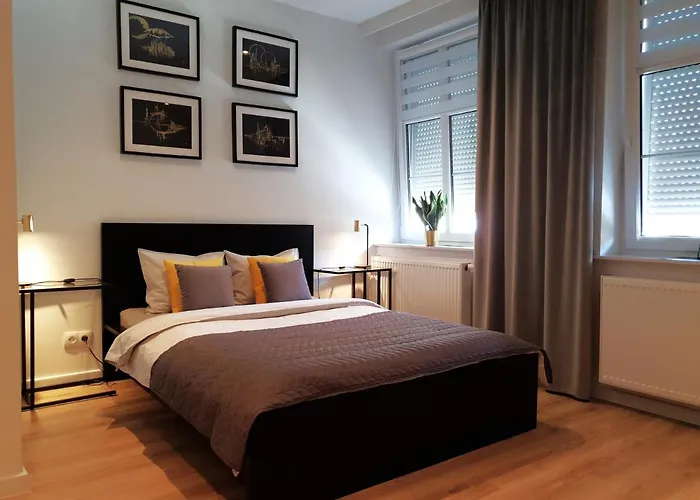 Przy Starowce - Zoni - 2 Osobne Sypialnie, 2 Separate Bedrooms In Old Town - Main Square, Amazing View, Location!